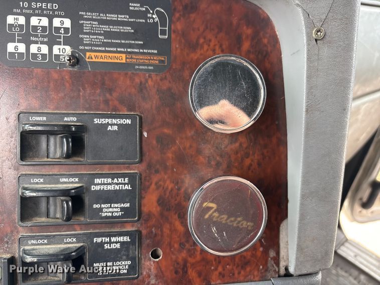 image for item FC2197 2005 Freightliner CST120 semi truck