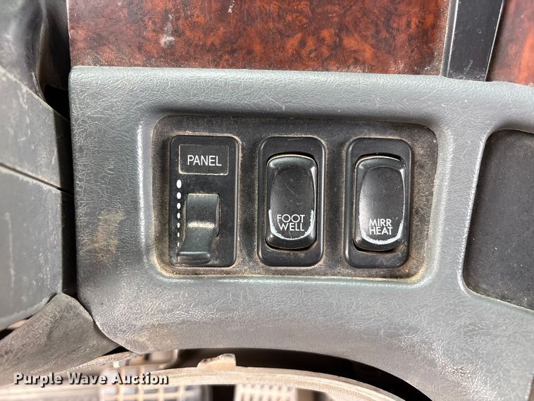 image for item FC2197 2005 Freightliner CST120 semi truck