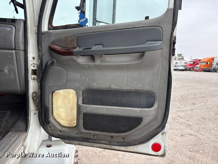 image for item FC2197 2005 Freightliner CST120 semi truck