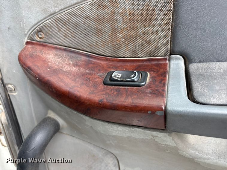 image for item FC2197 2005 Freightliner CST120 semi truck