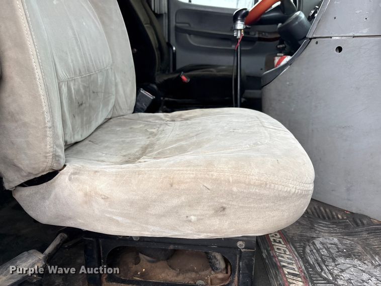 image for item FC2197 2005 Freightliner CST120 semi truck