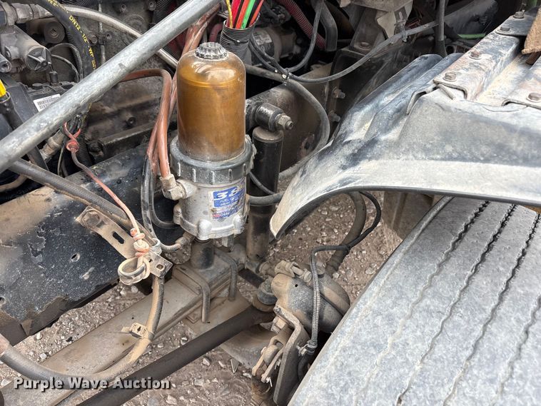 image for item FC2197 2005 Freightliner CST120 semi truck