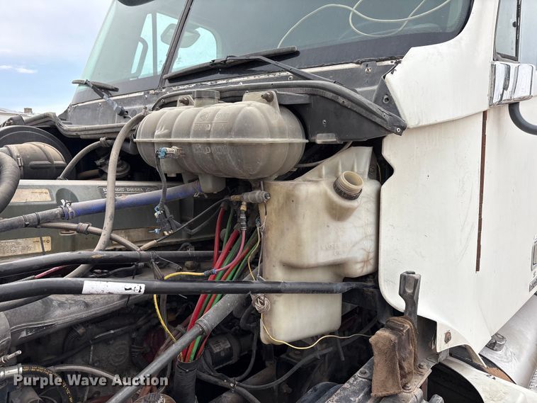 image for item FC2197 2005 Freightliner CST120 semi truck