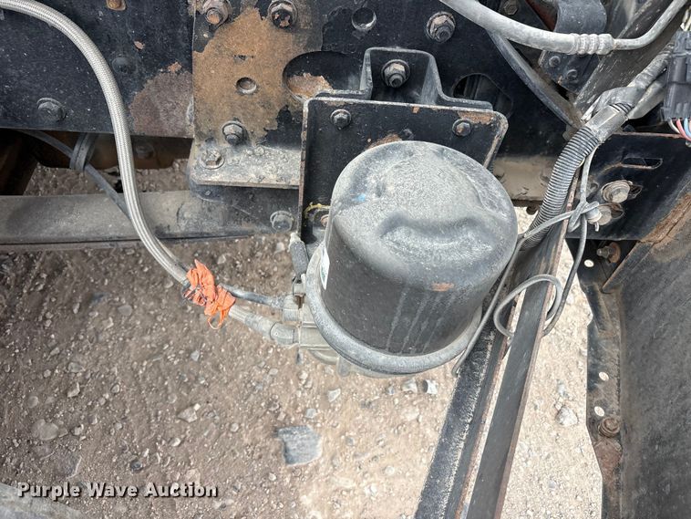 image for item FC2197 2005 Freightliner CST120 semi truck