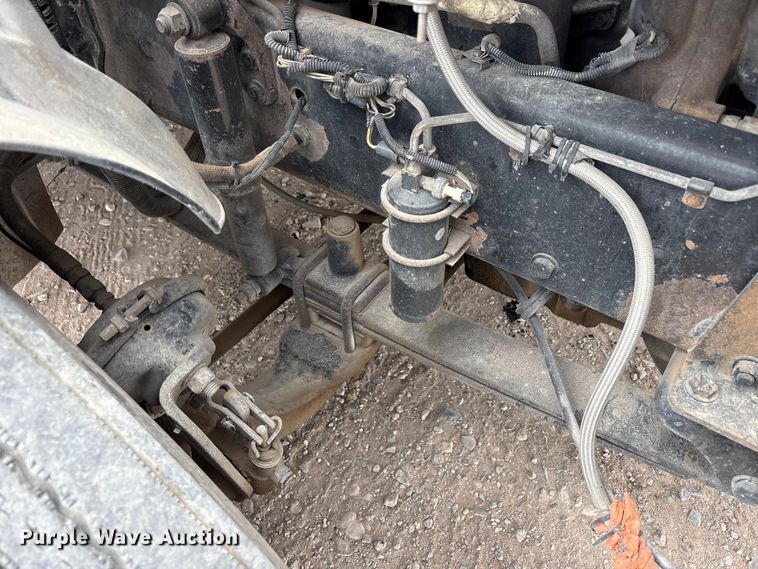 image for item FC2197 2005 Freightliner CST120 semi truck