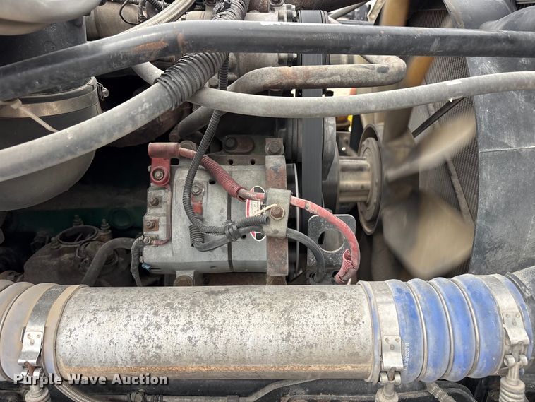 image for item FC2197 2005 Freightliner CST120 semi truck