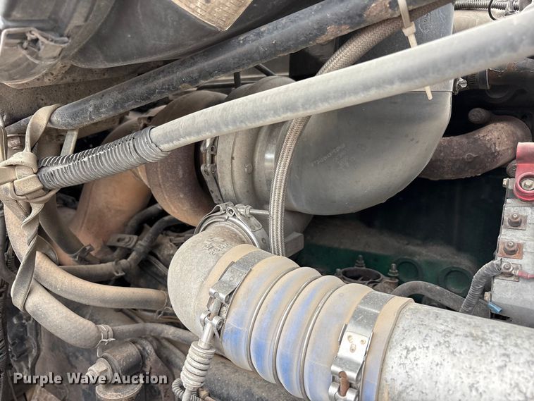 image for item FC2197 2005 Freightliner CST120 semi truck