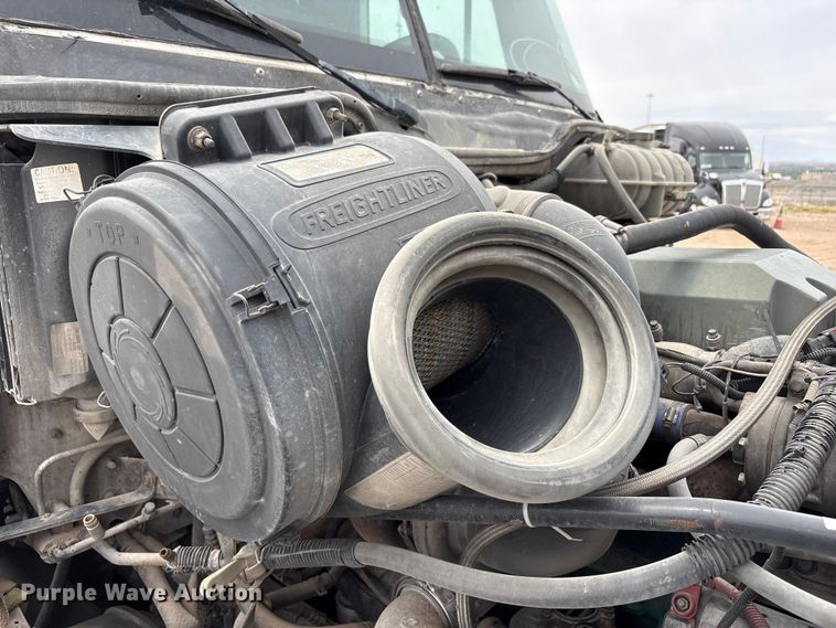 image for item FC2197 2005 Freightliner CST120 semi truck