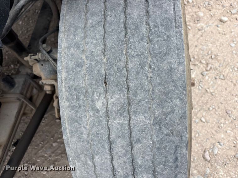 image for item FC2197 2005 Freightliner CST120 semi truck