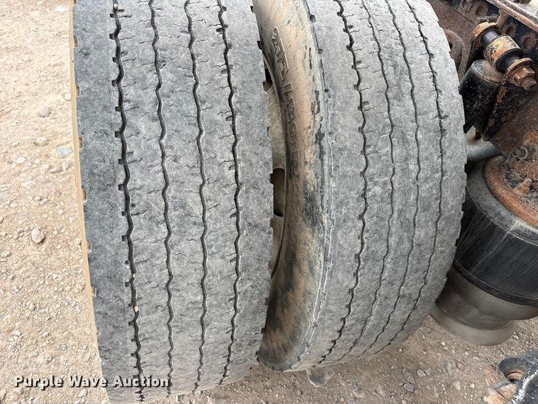 image for item FC2197 2005 Freightliner CST120 semi truck