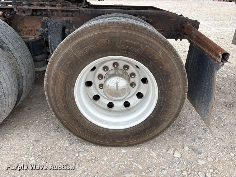 image for item FC2197 2005 Freightliner CST120 semi truck