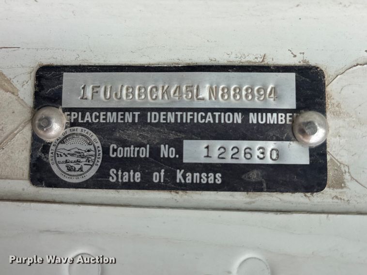 image for item FC2197 2005 Freightliner CST120 semi truck