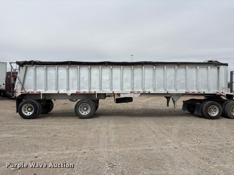 image for item FC2198 2003 Travis Body & Trailer Inc 39FT Travis T/102 end dump trailer