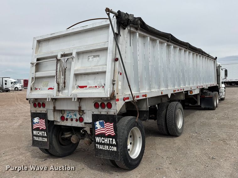 image for item FC2198 2003 Travis Body & Trailer Inc 39FT Travis T/102 end dump trailer