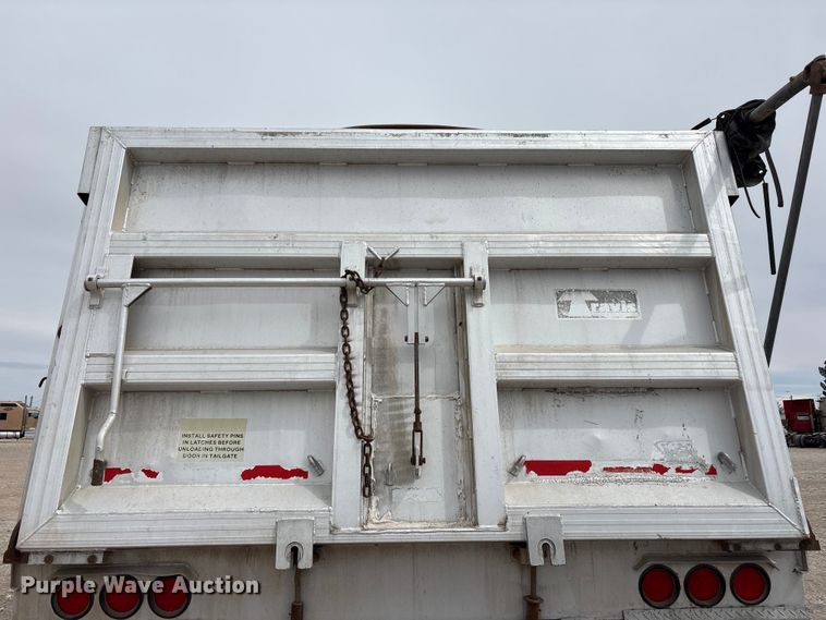 image for item FC2198 2003 Travis Body & Trailer Inc 39FT Travis T/102 end dump trailer