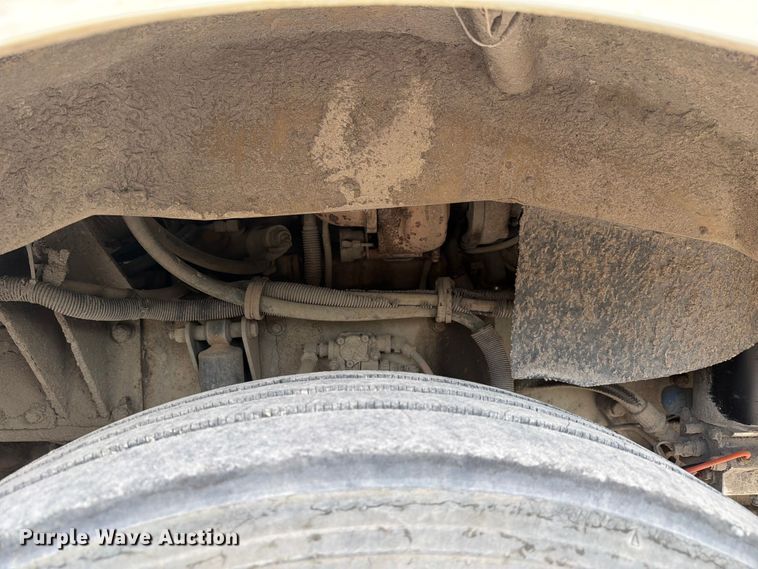 image for item FC3043 2007 Kenworth T800 semi truck