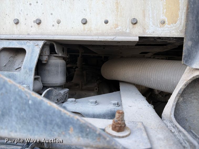 image for item FC3043 2007 Kenworth T800 semi truck