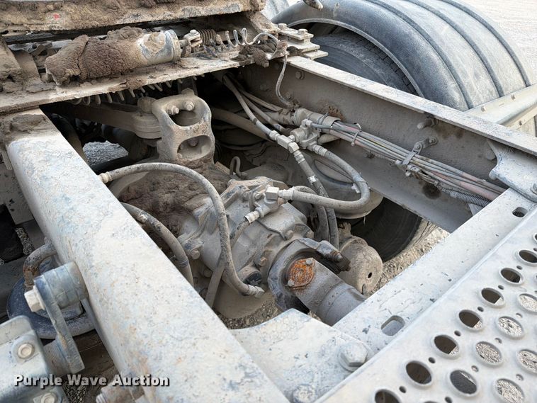 image for item FC3043 2007 Kenworth T800 semi truck