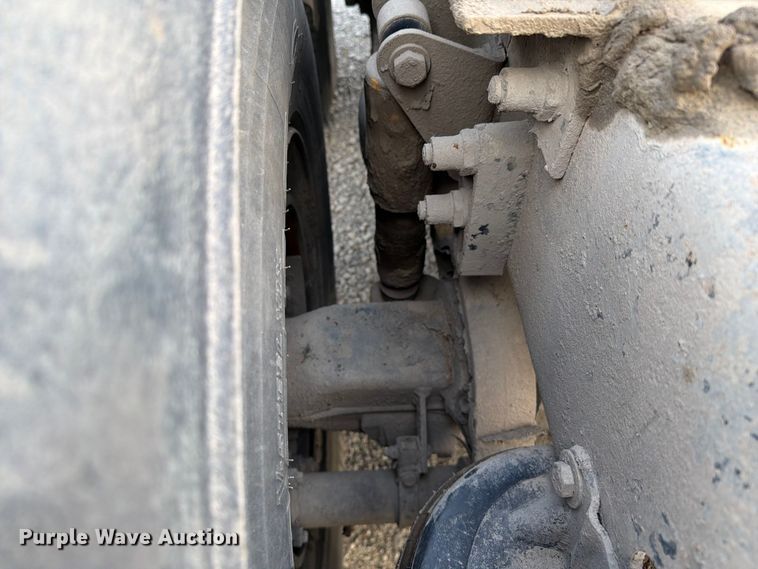 image for item FC3043 2007 Kenworth T800 semi truck