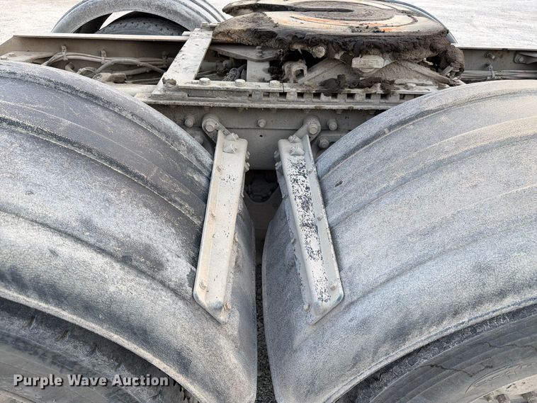 image for item FC3043 2007 Kenworth T800 semi truck