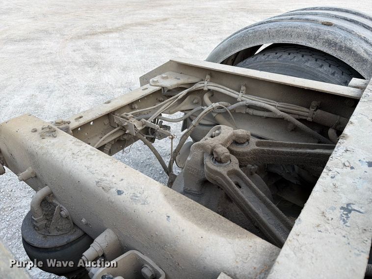 image for item FC3043 2007 Kenworth T800 semi truck