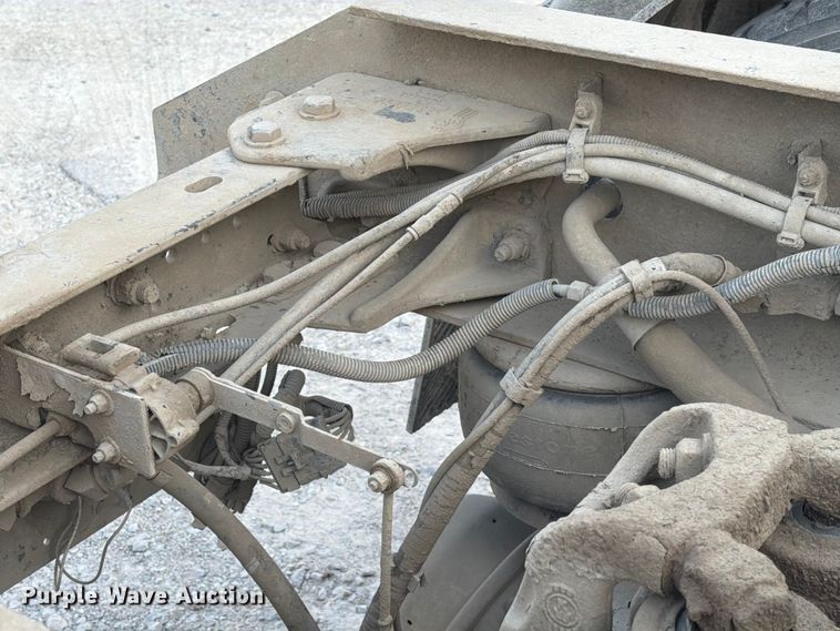 image for item FC3043 2007 Kenworth T800 semi truck