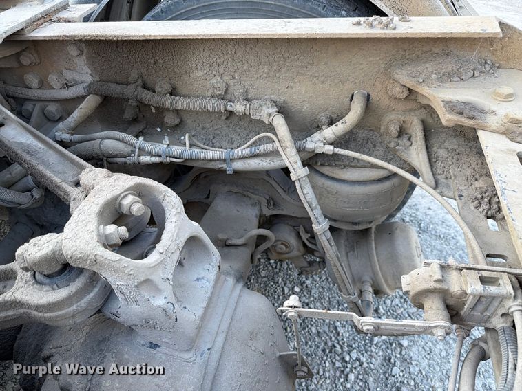 image for item FC3043 2007 Kenworth T800 semi truck