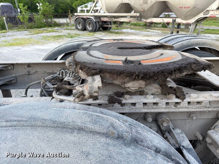 image for item FC3043 2007 Kenworth T800 semi truck