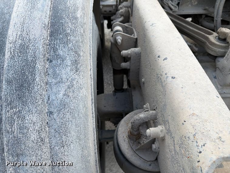 image for item FC3043 2007 Kenworth T800 semi truck