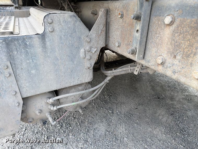 image for item FC3043 2007 Kenworth T800 semi truck