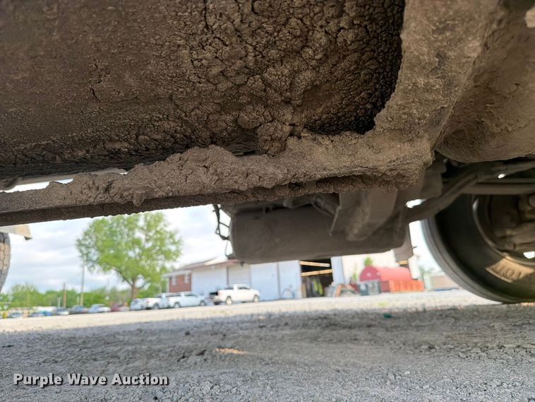 image for item FC3043 2007 Kenworth T800 semi truck