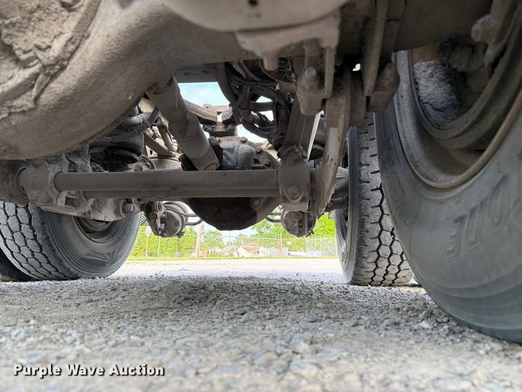 image for item FC3043 2007 Kenworth T800 semi truck