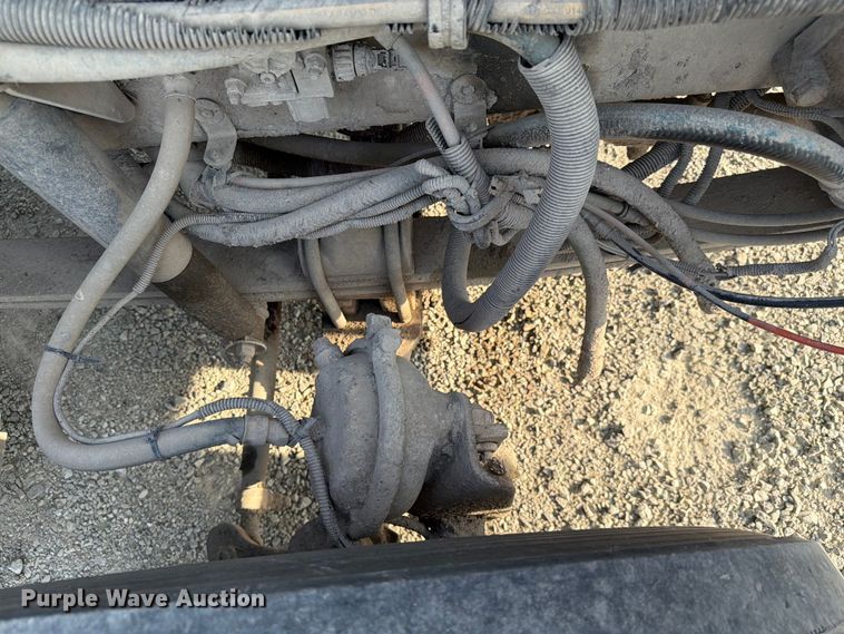 image for item FC3043 2007 Kenworth T800 semi truck