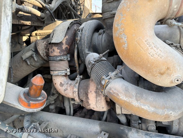 image for item FC3043 2007 Kenworth T800 semi truck