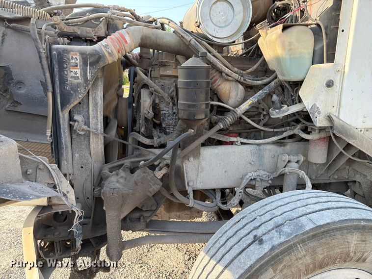 image for item FC3043 2007 Kenworth T800 semi truck