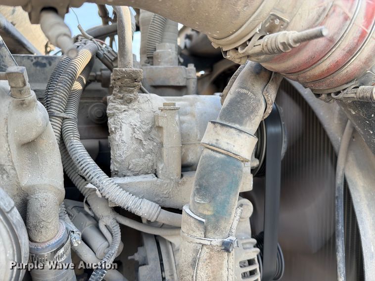 image for item FC3043 2007 Kenworth T800 semi truck