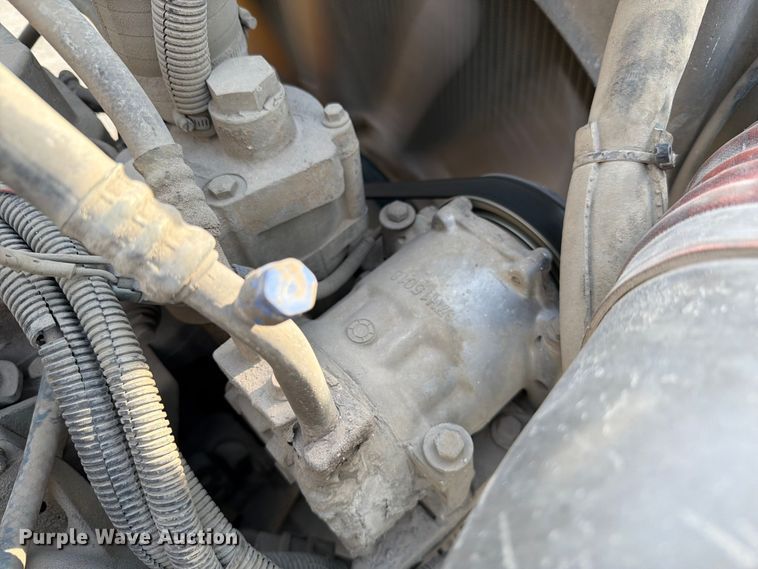 image for item FC3043 2007 Kenworth T800 semi truck