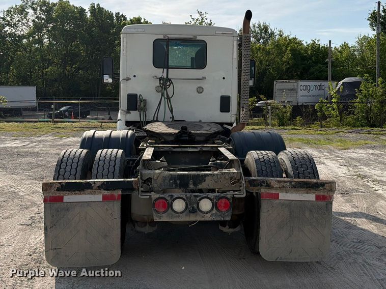 image for item FC3044 2016 Kenworth T880 semi truck