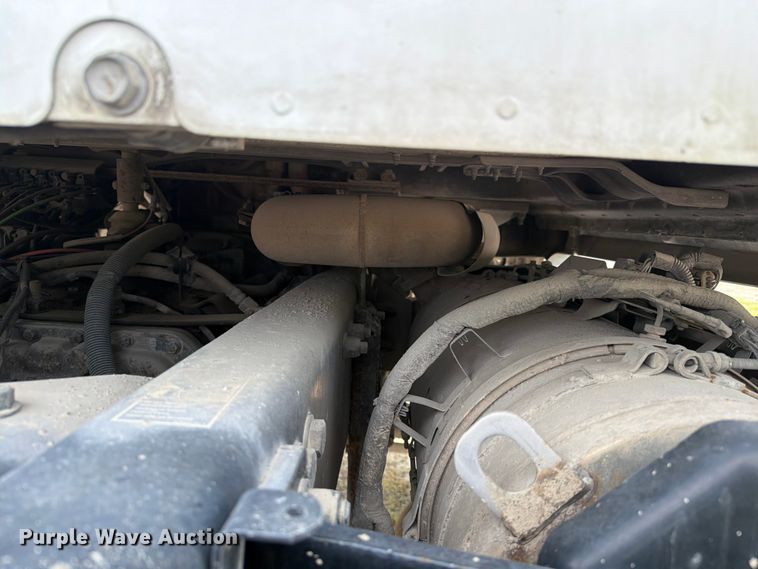 image for item FC3044 2016 Kenworth T880 semi truck