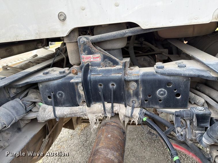 image for item FC3044 2016 Kenworth T880 semi truck