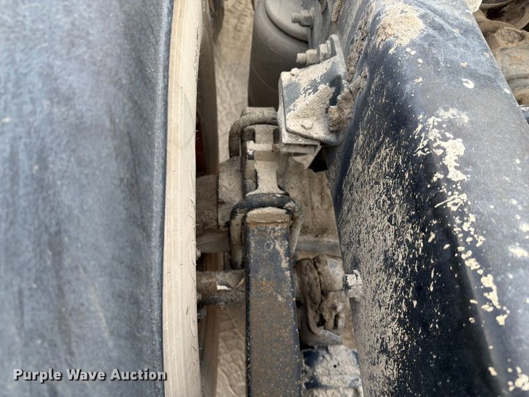 image for item FC3044 2016 Kenworth T880 semi truck