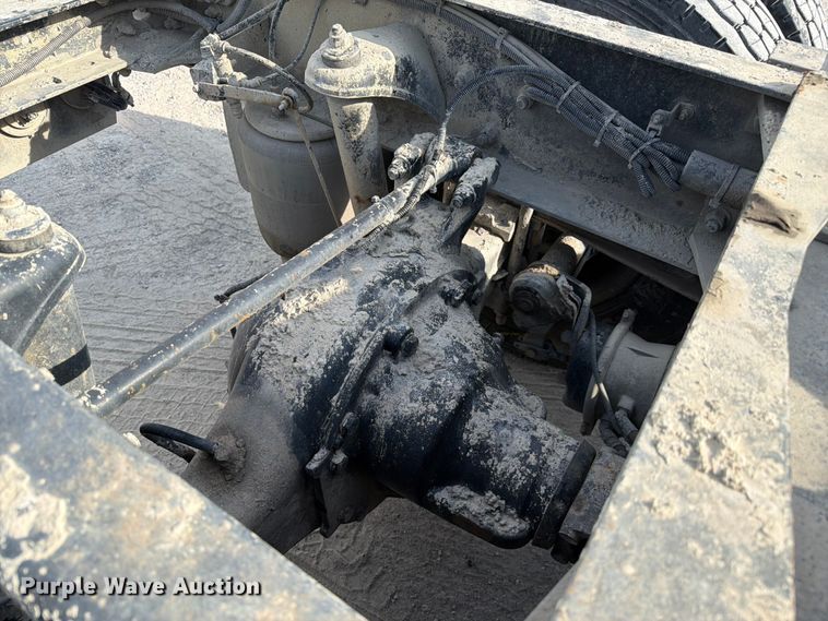 image for item FC3044 2016 Kenworth T880 semi truck