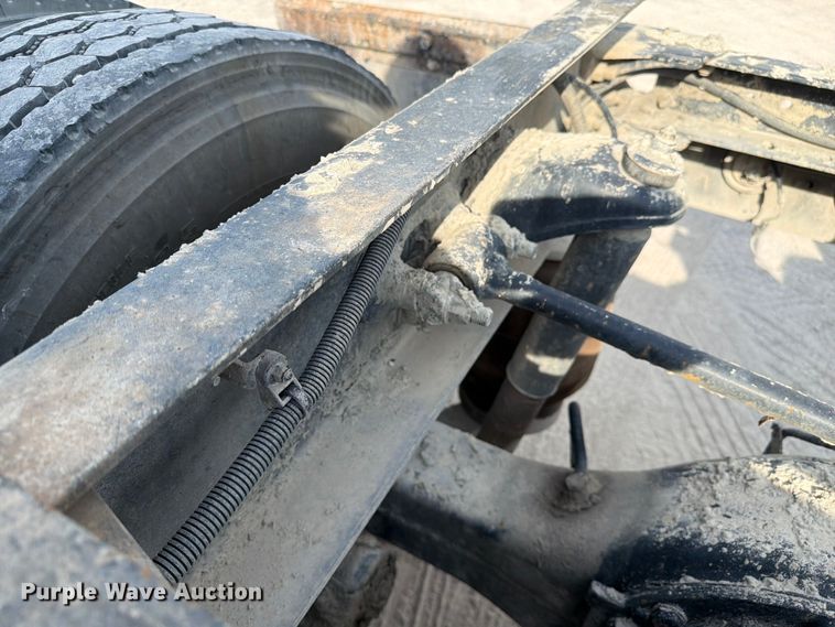 image for item FC3044 2016 Kenworth T880 semi truck