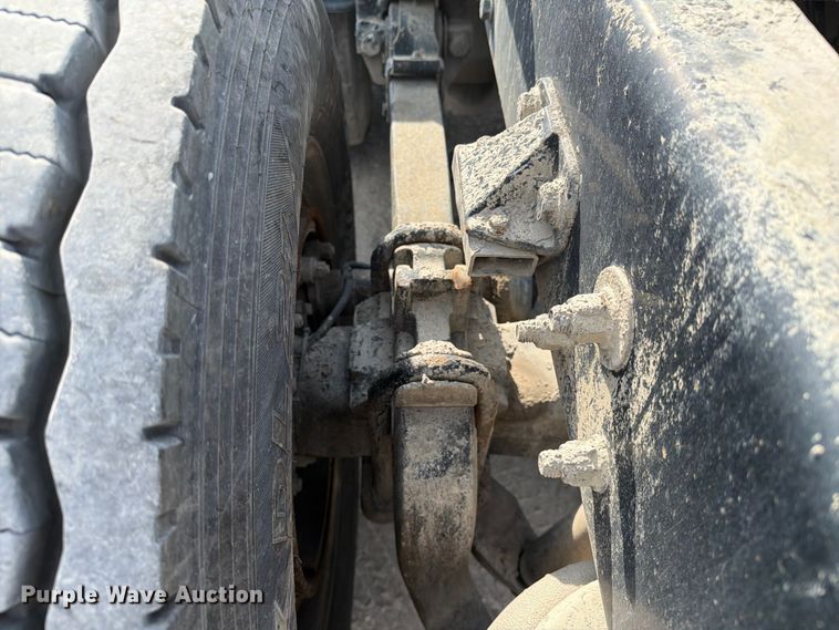 image for item FC3044 2016 Kenworth T880 semi truck