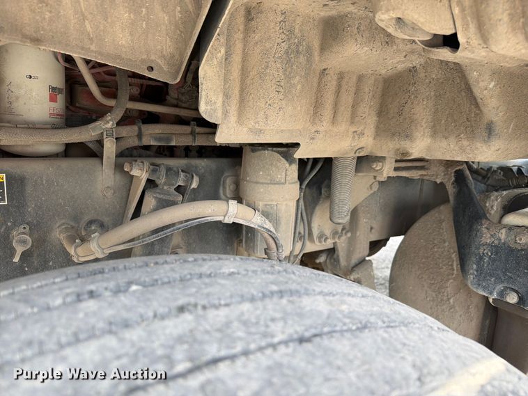 image for item FC3044 2016 Kenworth T880 semi truck