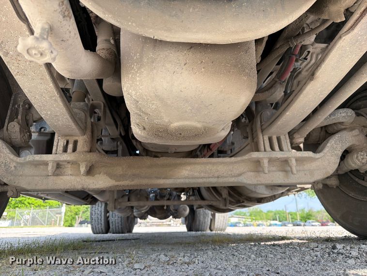 image for item FC3044 2016 Kenworth T880 semi truck