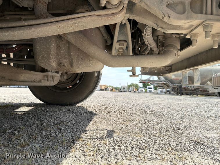 image for item FC3044 2016 Kenworth T880 semi truck