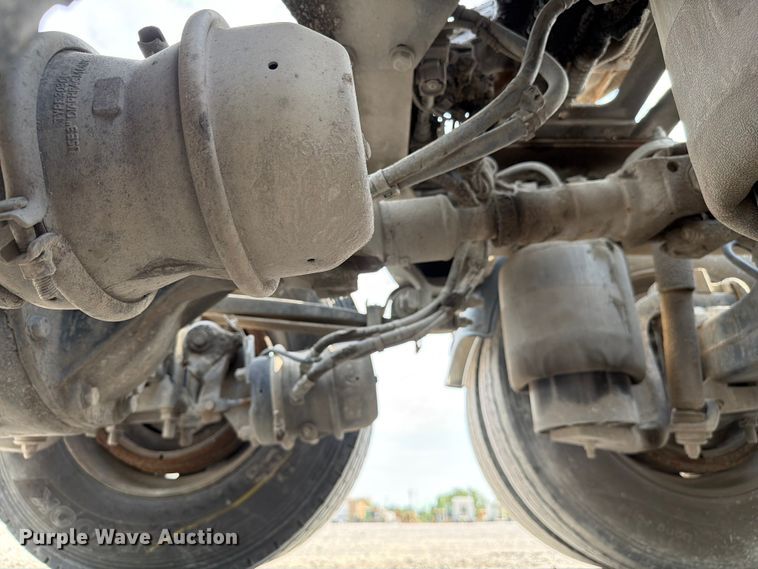 image for item FC3044 2016 Kenworth T880 semi truck