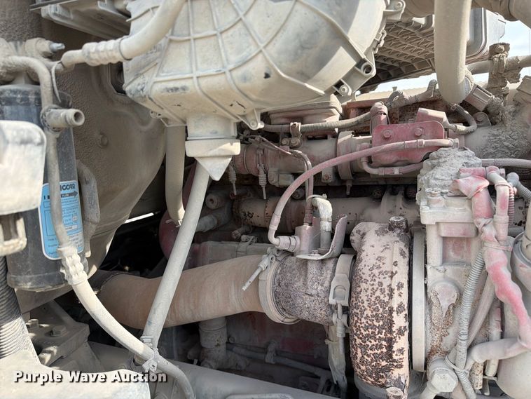 image for item FC3044 2016 Kenworth T880 semi truck