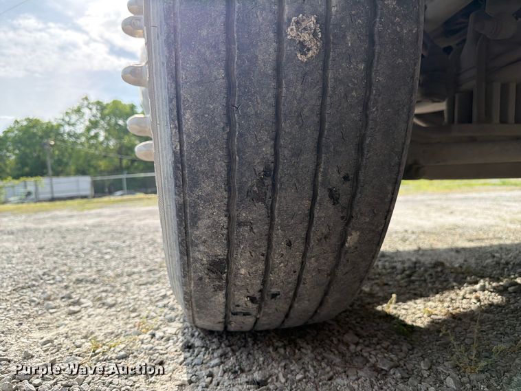 image for item FC3044 2016 Kenworth T880 semi truck